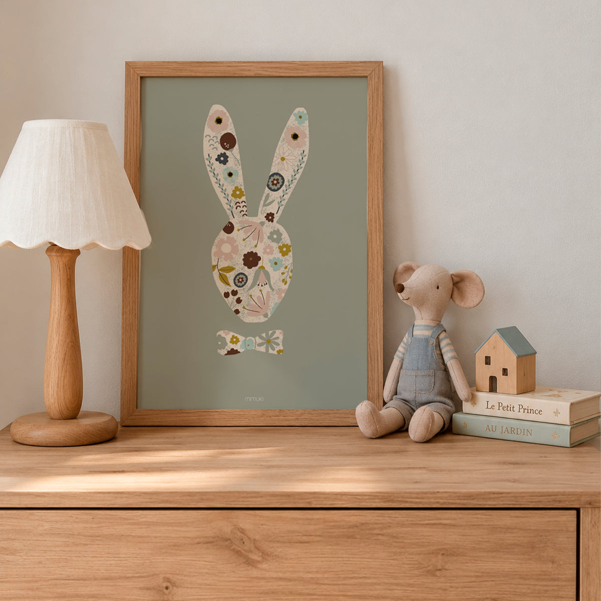 Lámina infantil Bouquet Bunny con conejo y flores de la colección Seraphina