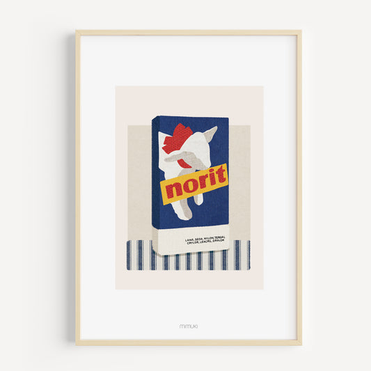 Caja antigua de Norit con su borreguito, ilustrada en collage sobre un paño de rayas y fondo crema.