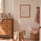 Lámina infantil Blanca Paloma con ilustración floral de estilo folk